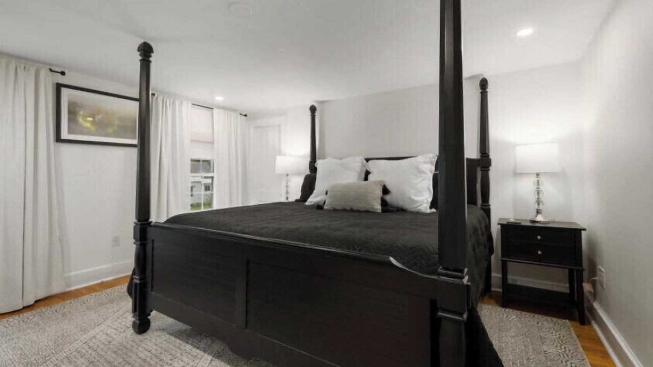Photo of Bedroom in Hamilton