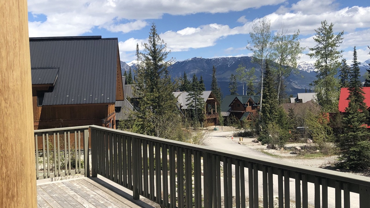 Photo of Outdoor in Golden