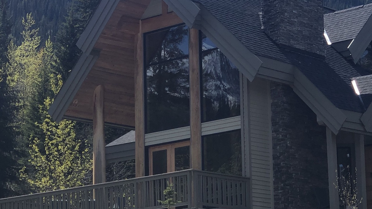 Photo of Outdoor in Golden