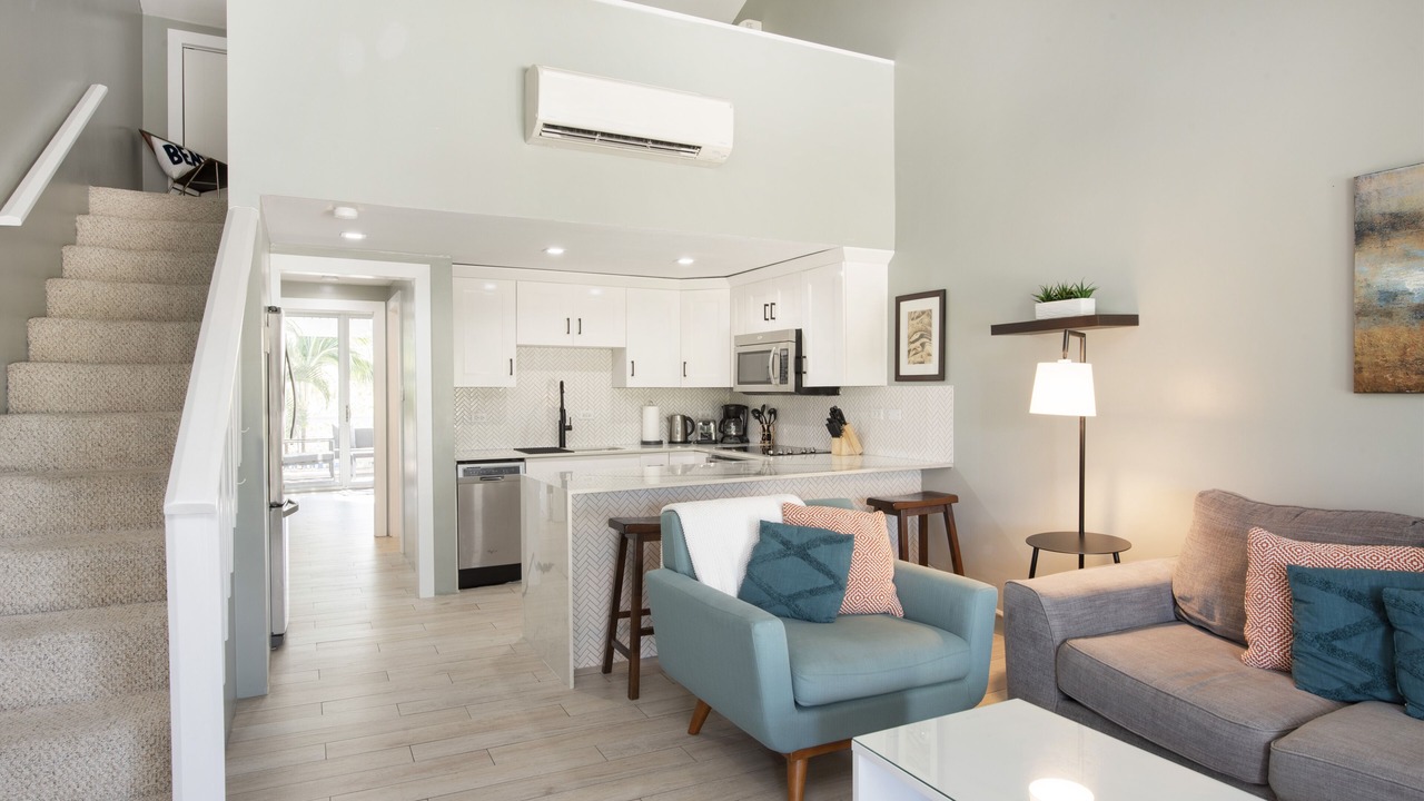 Photo of Livingroom in Seven Mile Beach