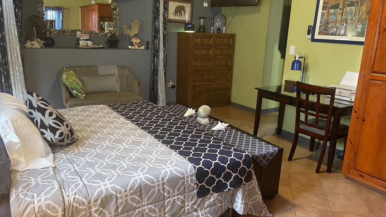 Photo of Bedroom in Cul de Sac