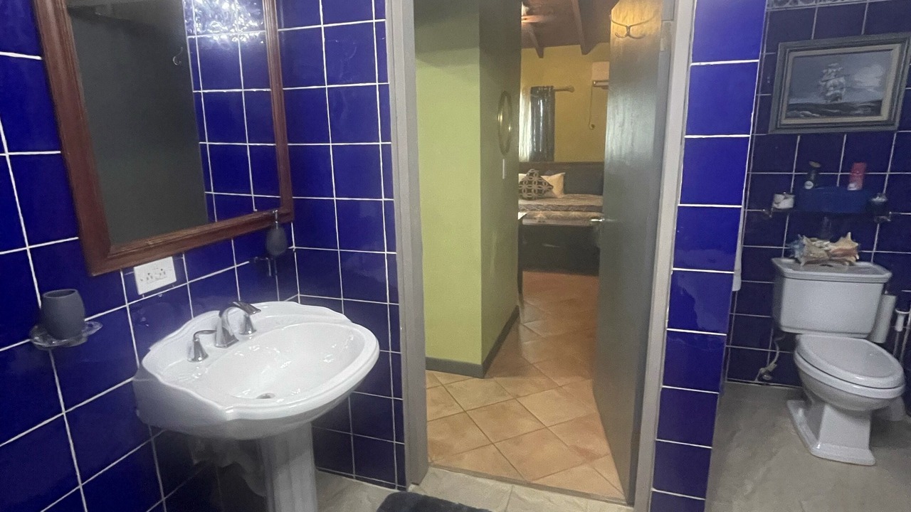 Photo of Bathroom in Cul de Sac