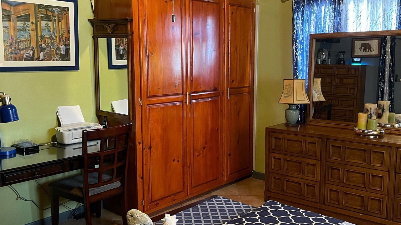 Photo of Bedroom in Cul de Sac