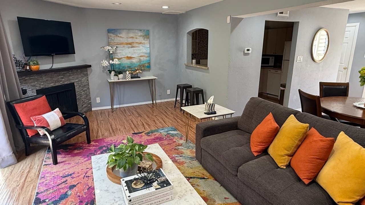 Photo of Livingroom in Oak Lawn