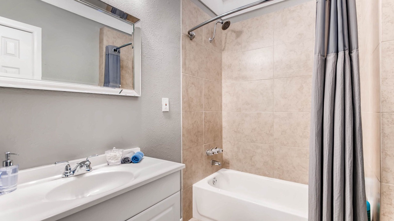 Photo of Bathroom in Oak Lawn