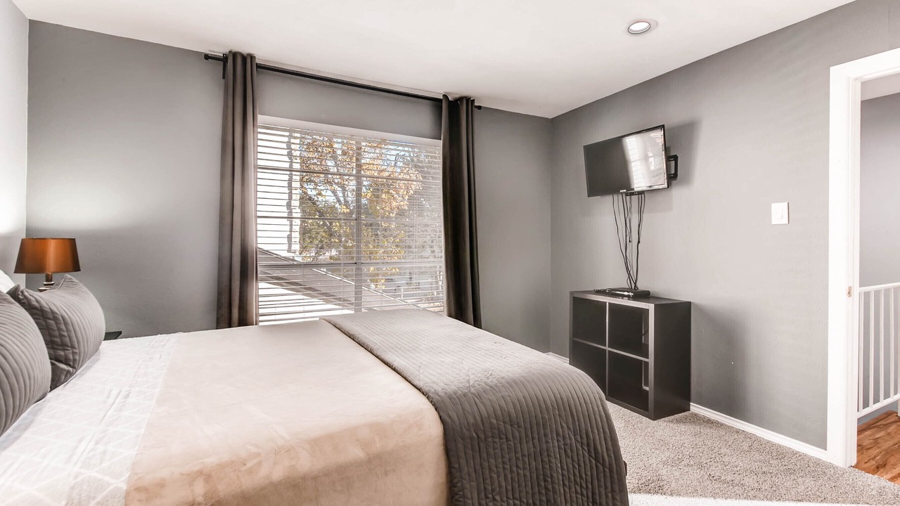 Photo of Bedroom in Oak Lawn