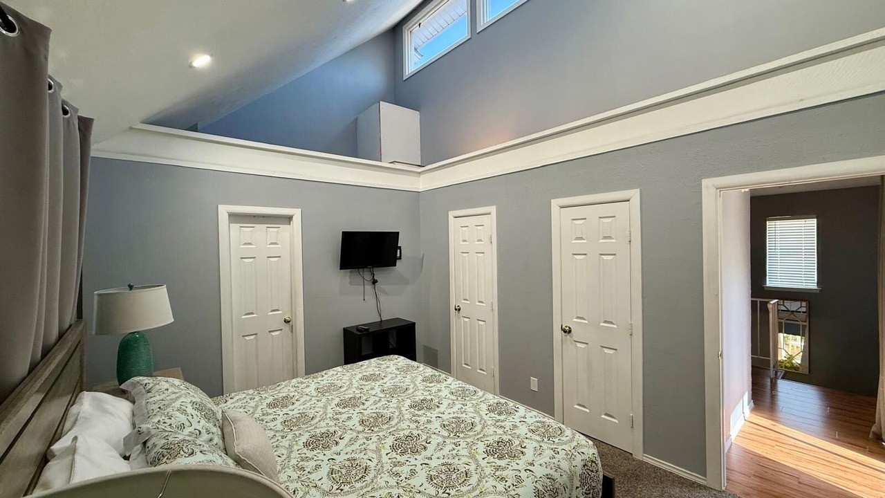 Photo of Bedroom in Oak Lawn