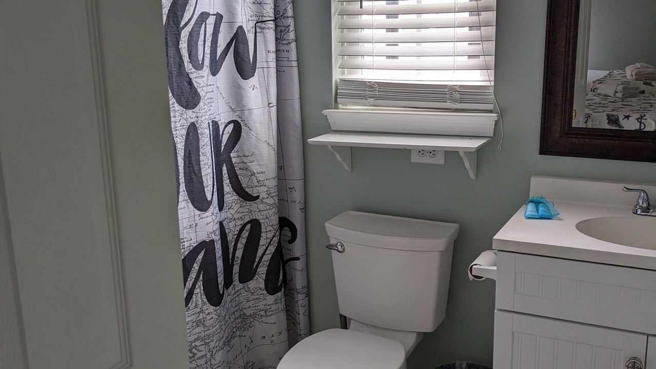 Photo of Bathroom in Garden City