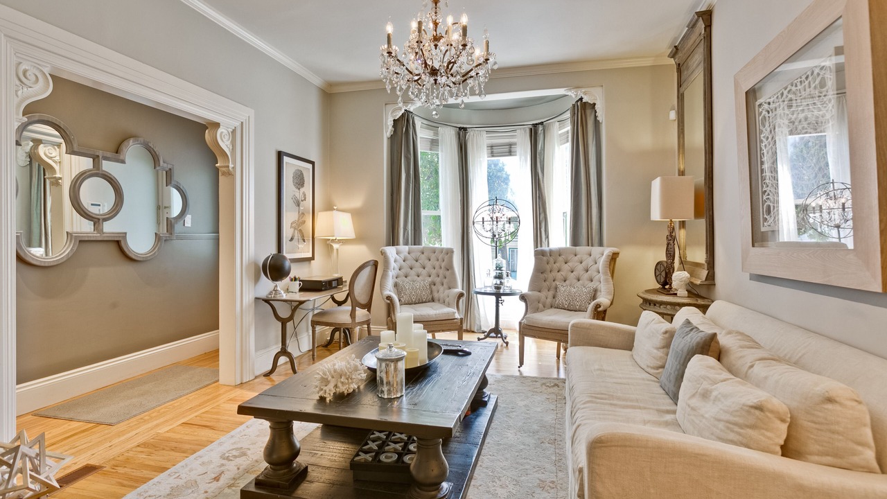 Photo of Livingroom in Lower Pacific Heights