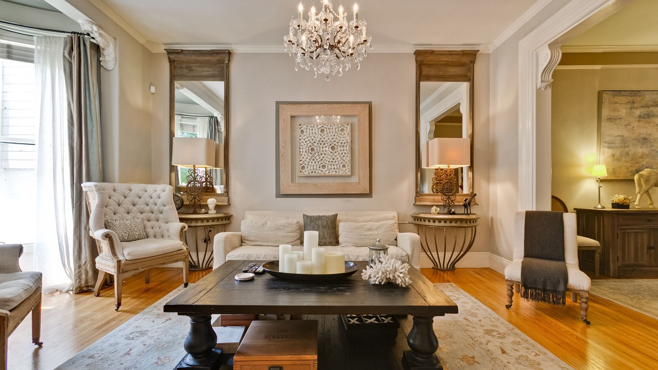 Photo of Livingroom in Lower Pacific Heights