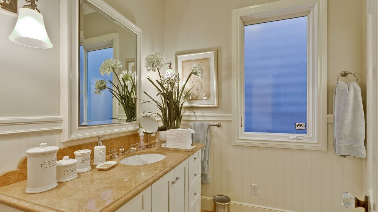 Photo of Bathroom in Lower Pacific Heights