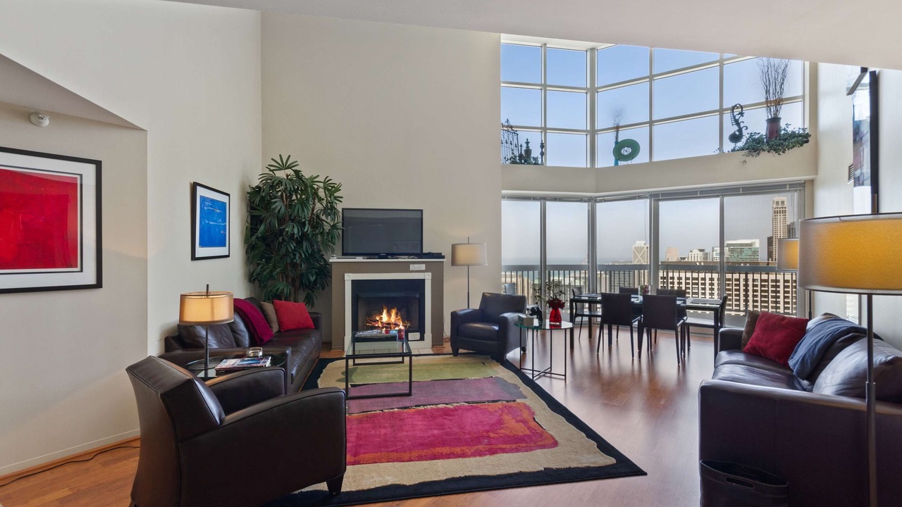 Photo of Livingroom in Downtown Chicago