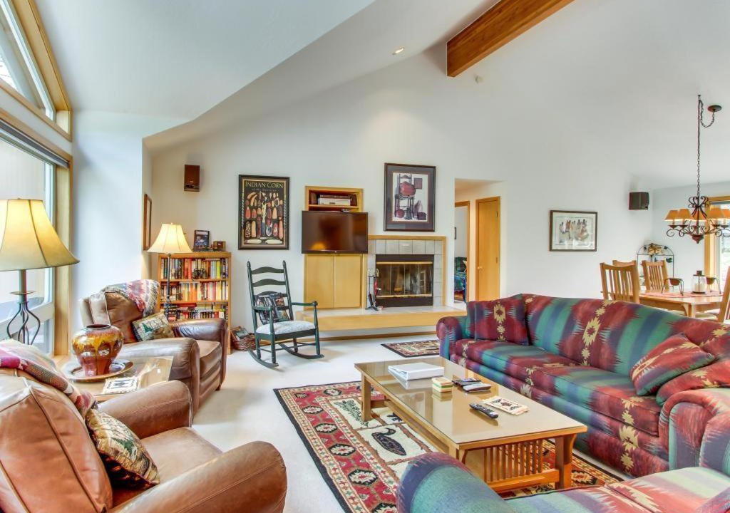 Photo of Livingroom in Sunriver