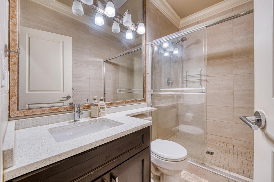 Photo of Bathroom in Arbutus Ridge