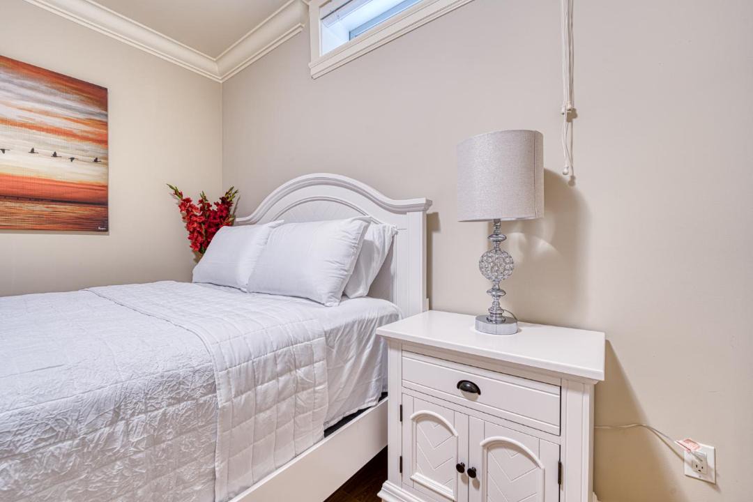 Photo of Bedroom in Arbutus Ridge