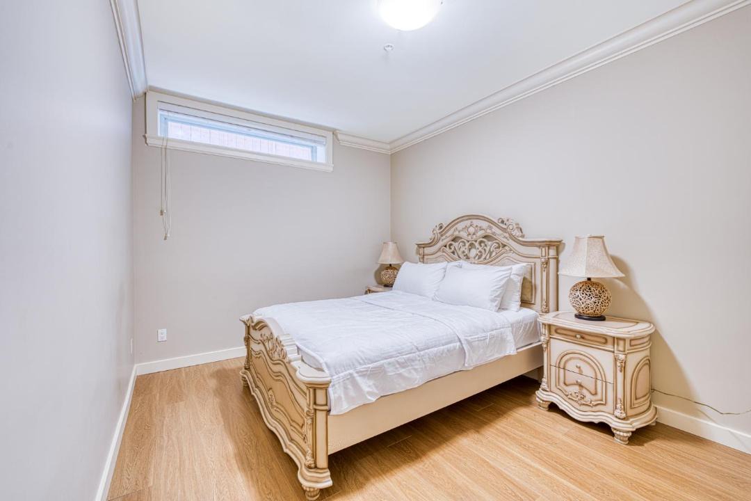 Photo of Bedroom in Arbutus Ridge