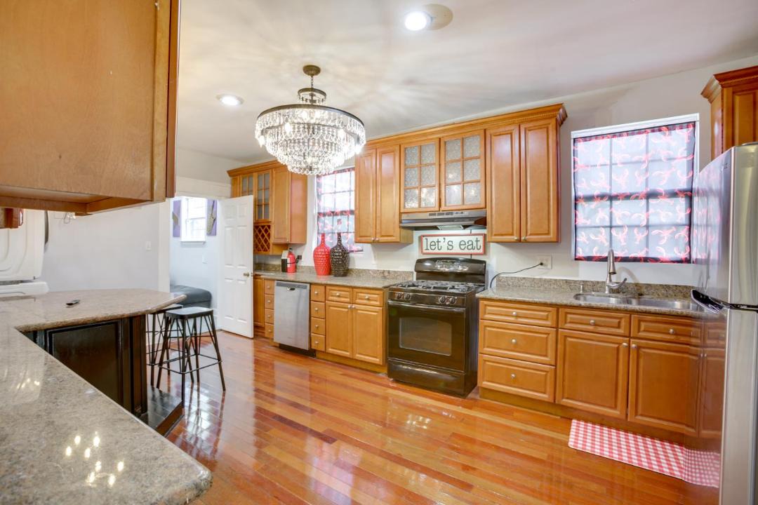 Photo of Kitchen in Central Carrollton Association