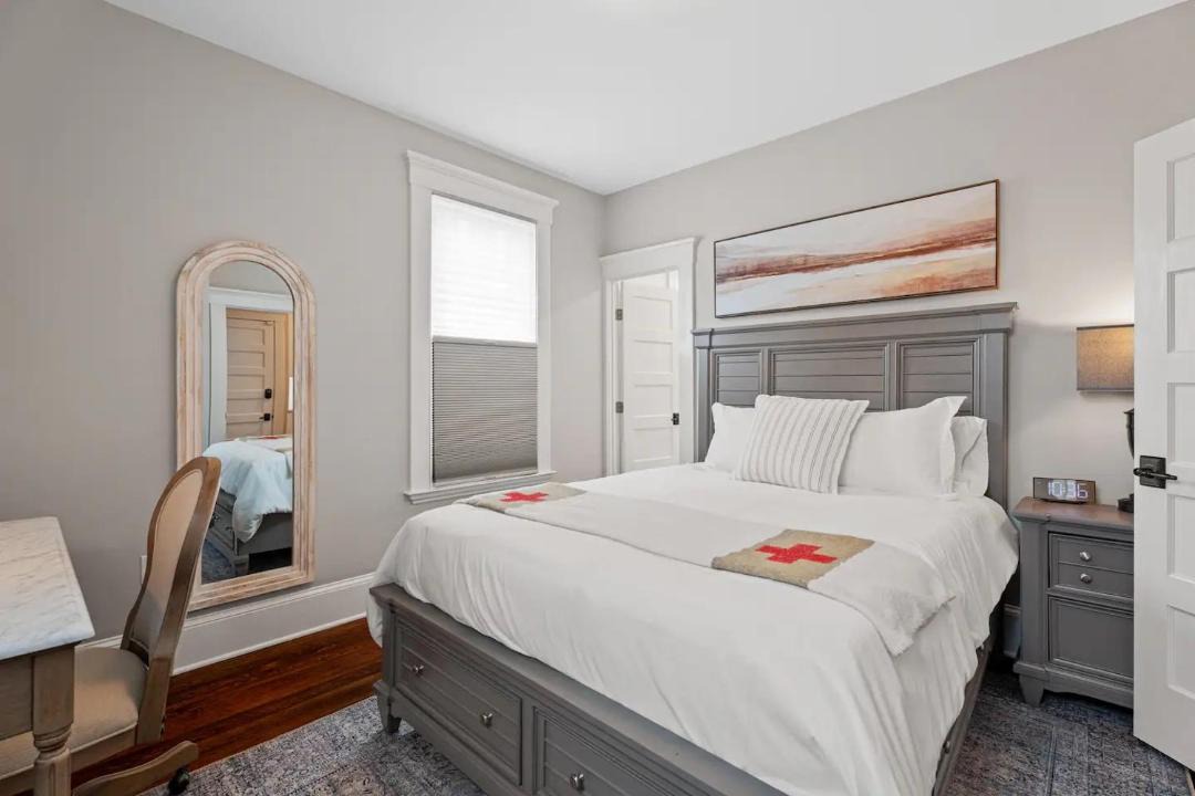 Photo of Bedroom in West New Haven