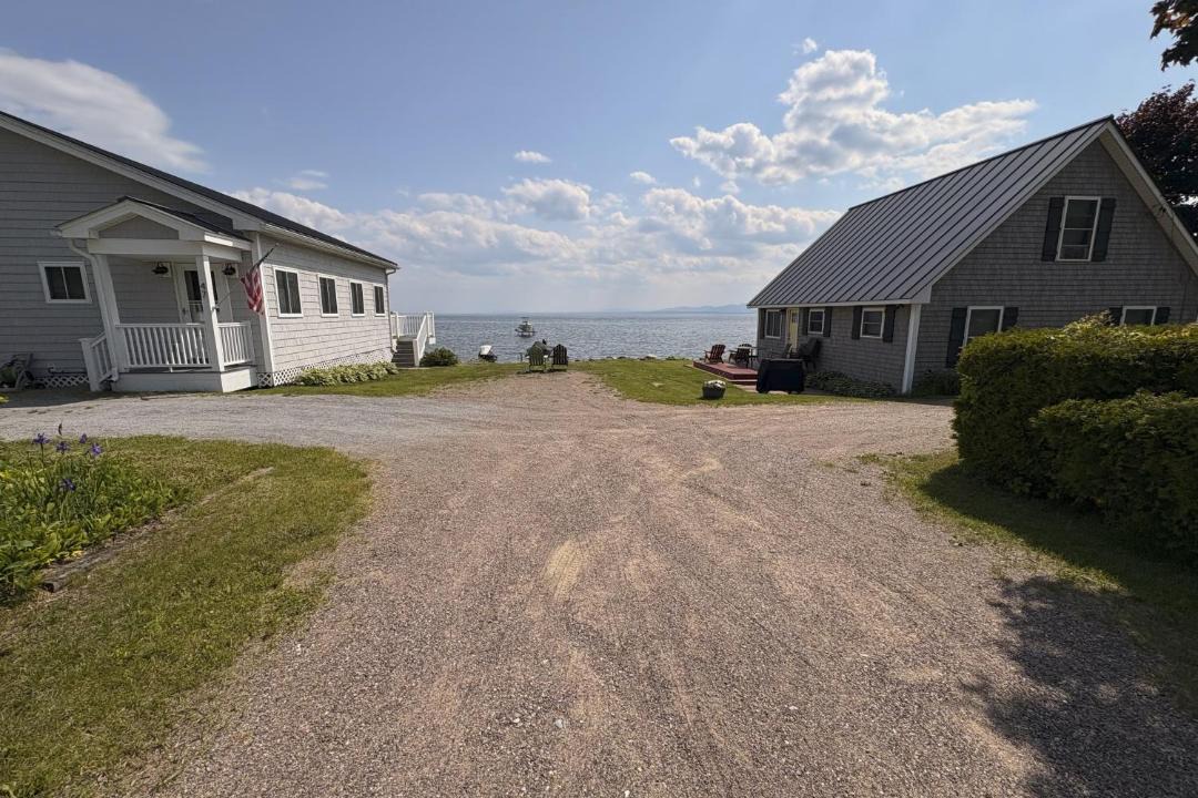 Photo of Others in Malletts Bay
