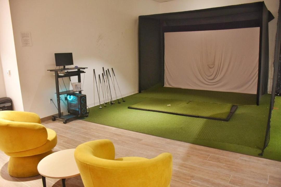 Photo of Livingroom in Wilshire Center