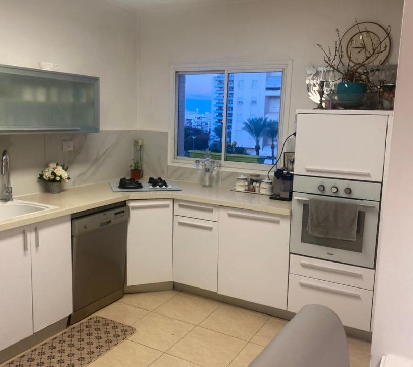 Photo of Kitchen in Rishon LeTsiyon