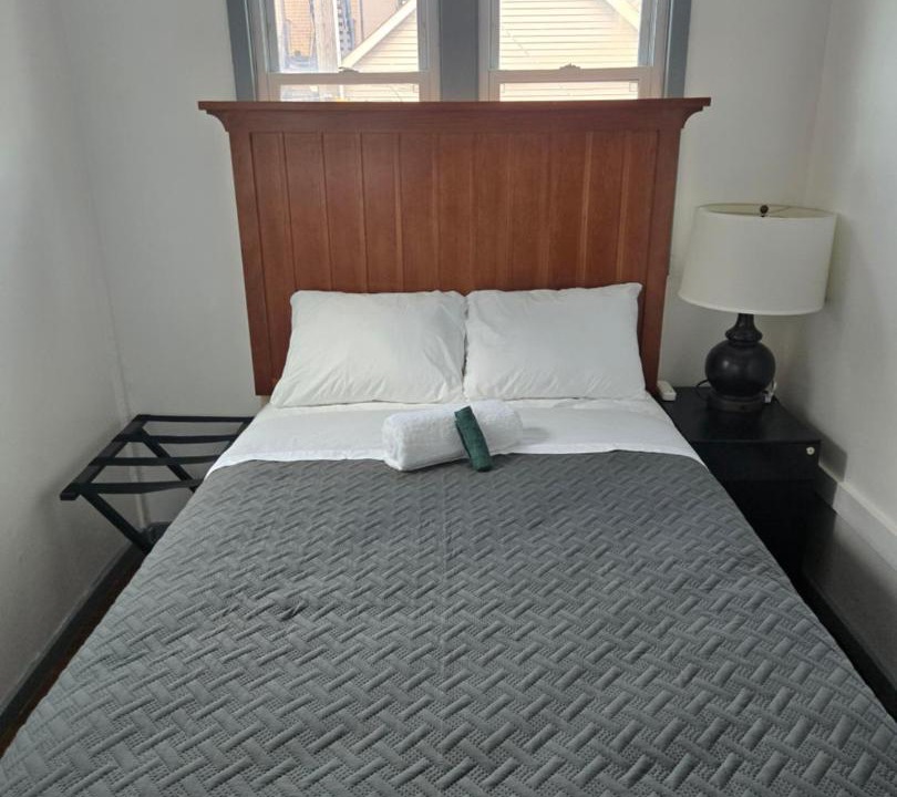 Photo of Bedroom in Pulaski Park