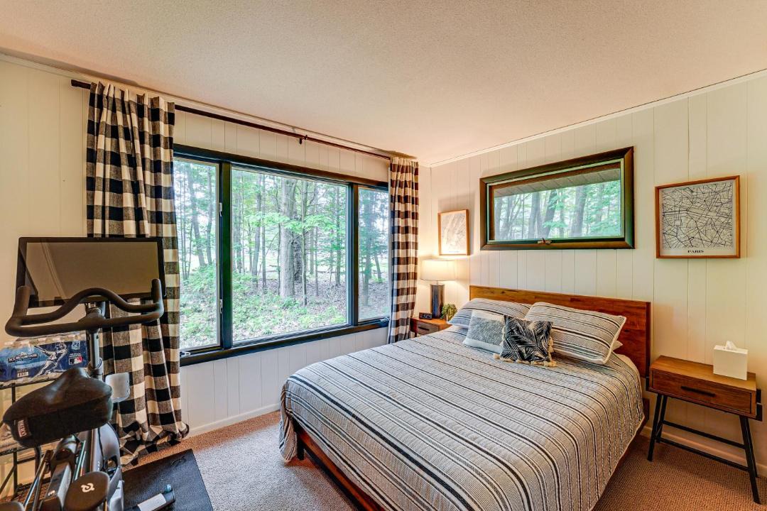 Photo of Bedroom in Whitehall