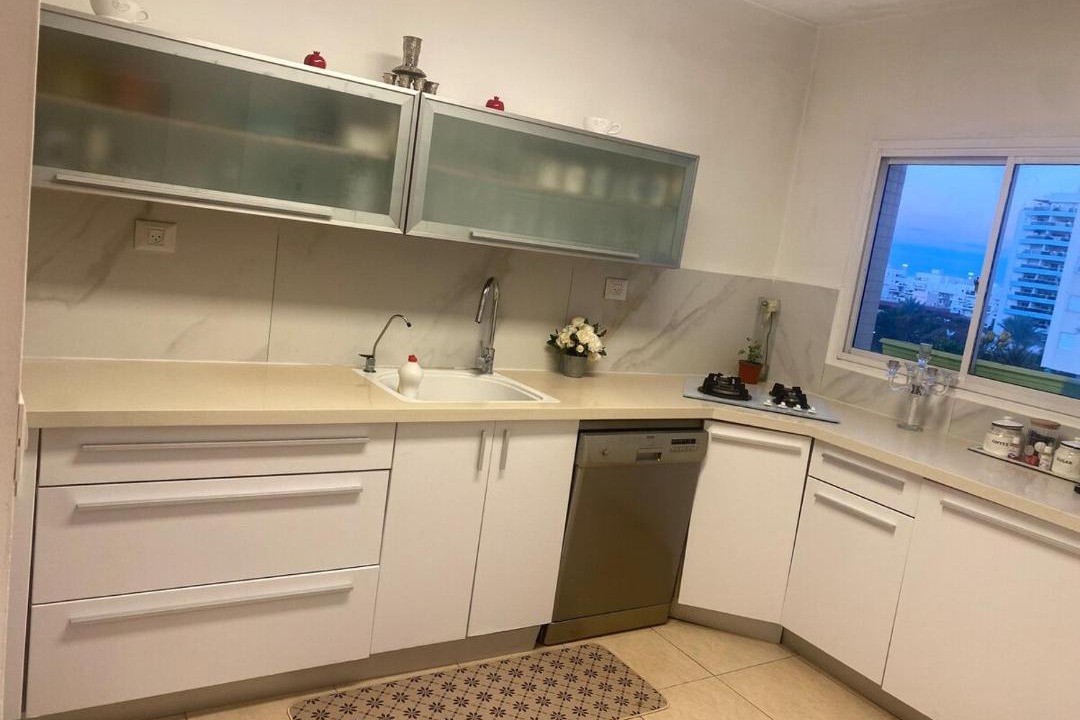 Photo of Kitchen in Rishon LeTsiyon