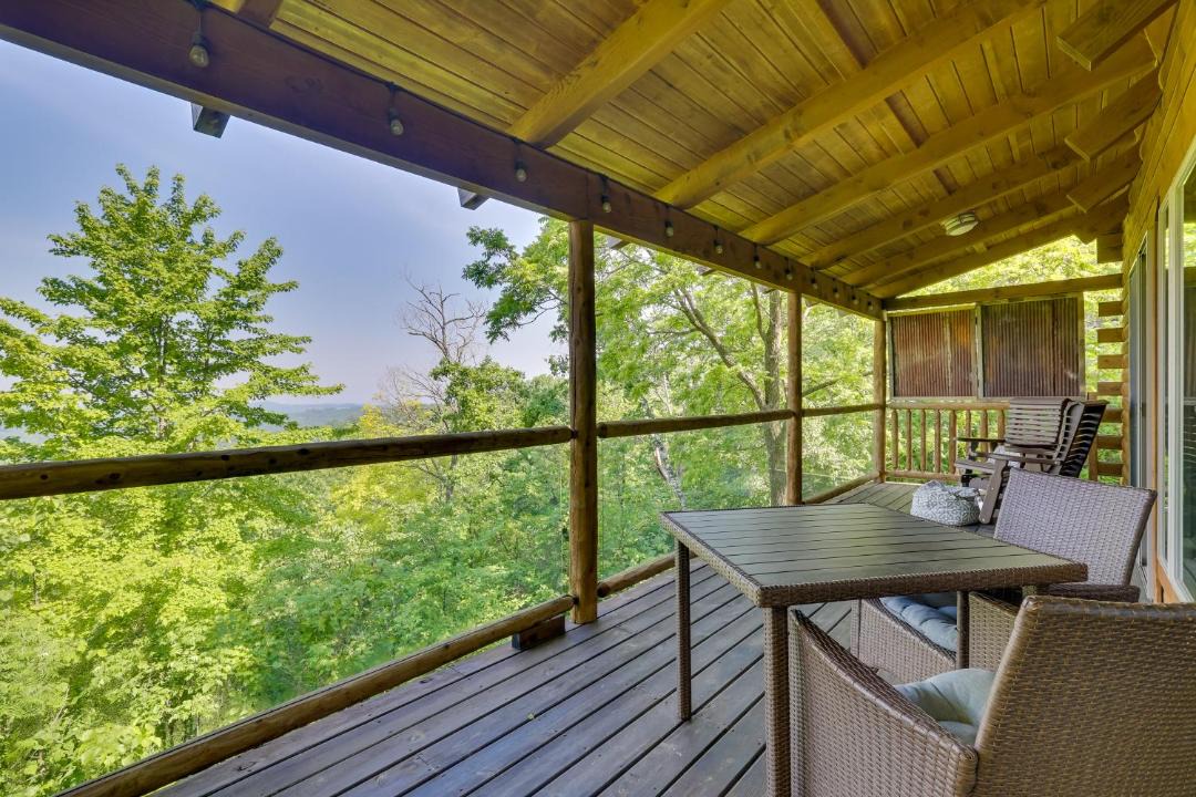 Photo of Patio Balcony in Mindoro
