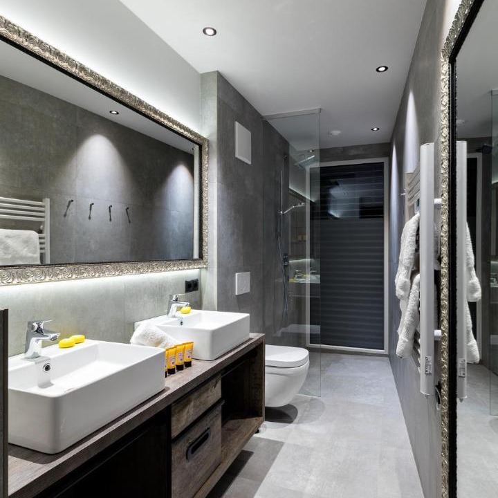 Photo of Bathroom in See
