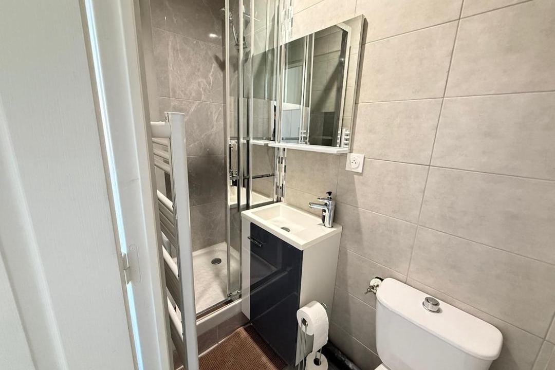Photo of Bathroom in Parilly