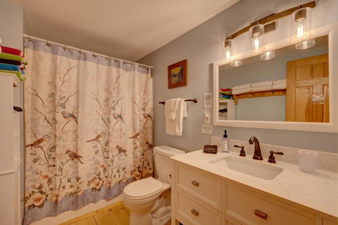 Photo of Bathroom in Victory