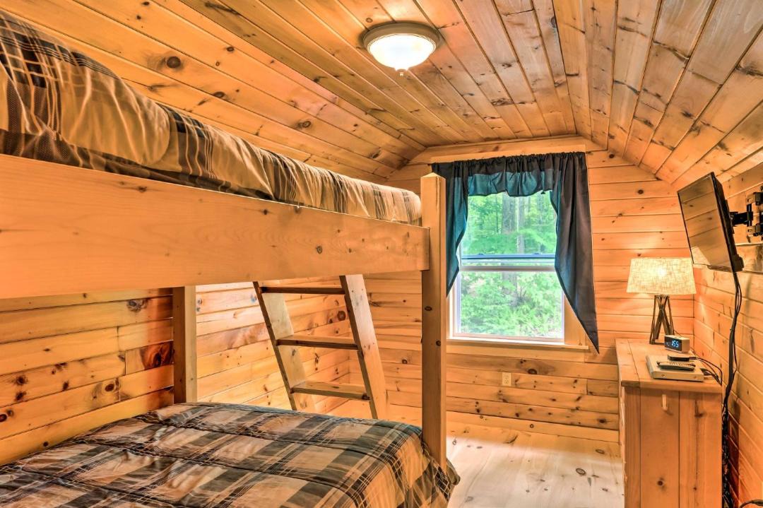 Photo of Bedroom in Victory