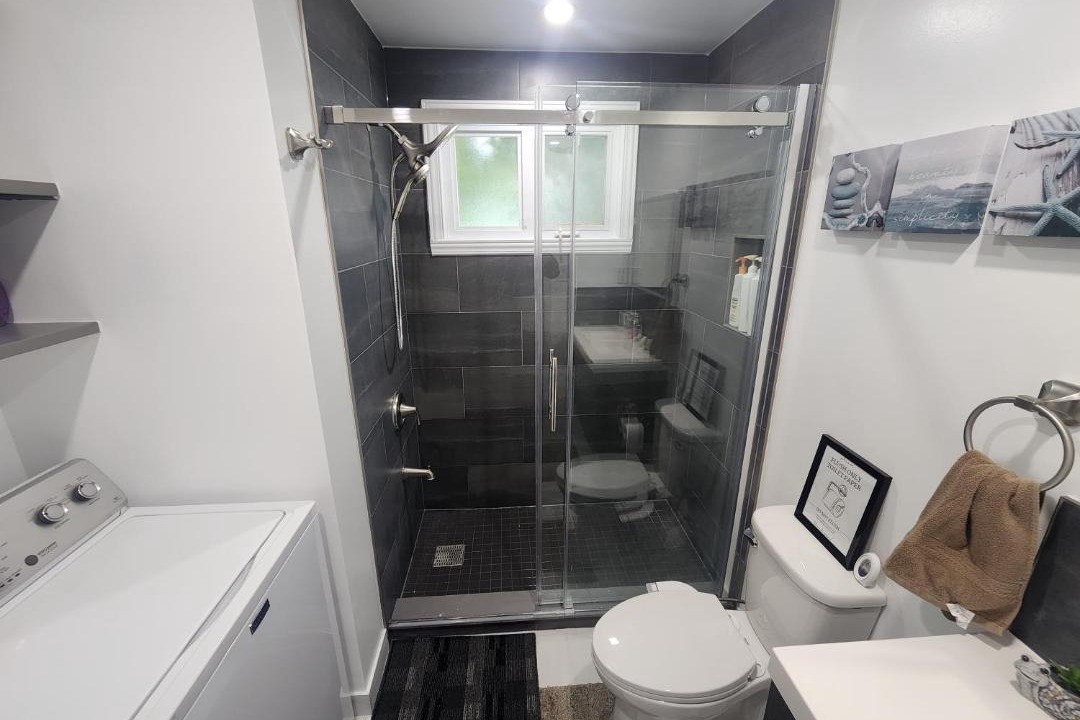 Photo of Bathroom in Longueuil