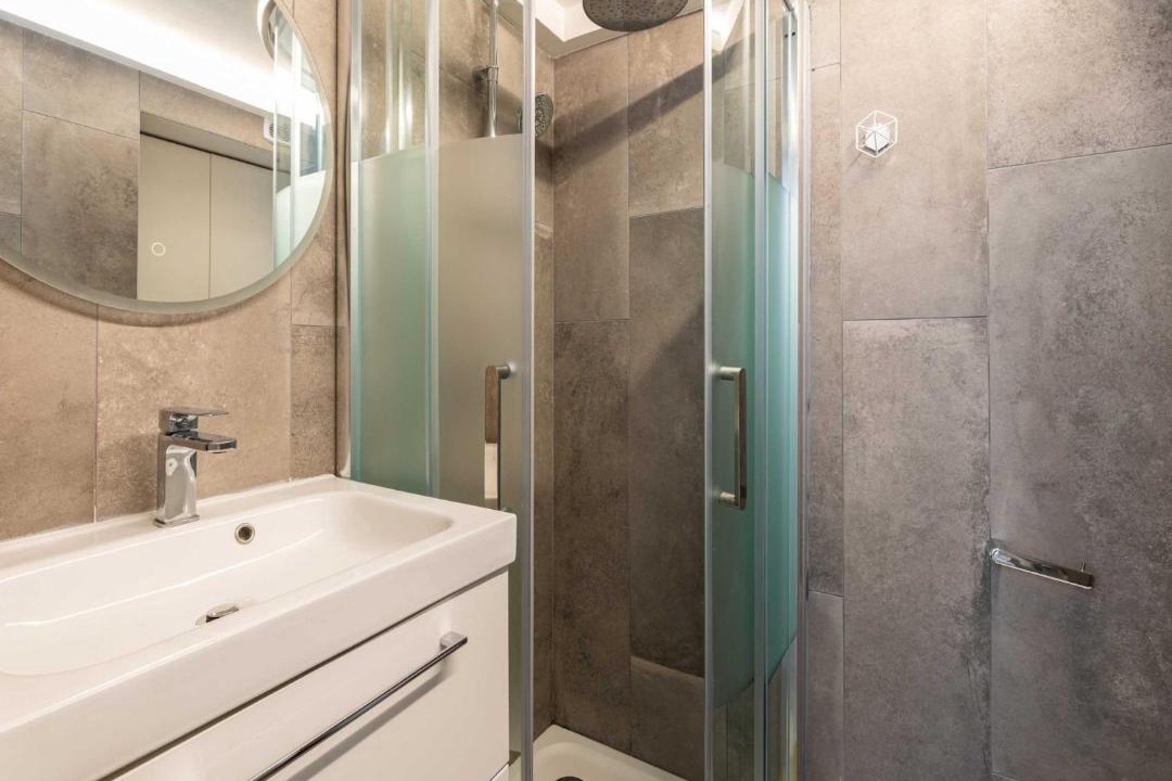 Photo of Bathroom in Lyon City Centre