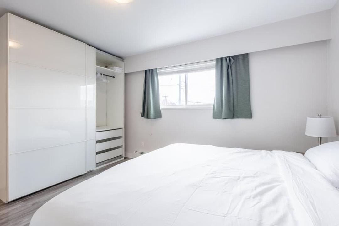 Photo of Bedroom in Sunset