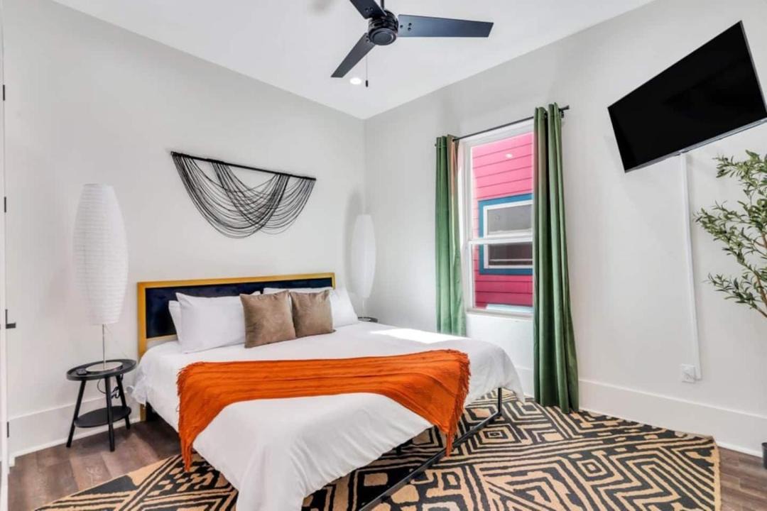 Photo of Bedroom in Tulane - Gravier