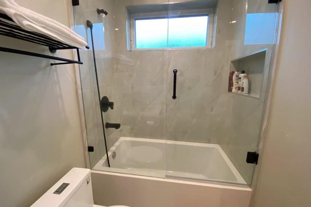 Photo of Bathroom in Arbutus Ridge