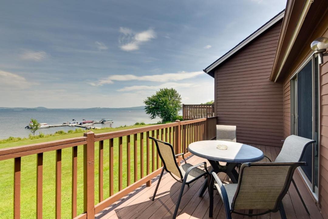 Photo of Patio Balcony in Newport Center