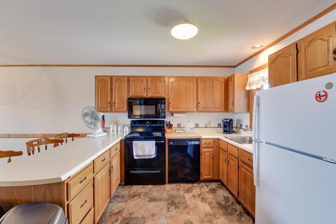Photo of Kitchen in Newport Center