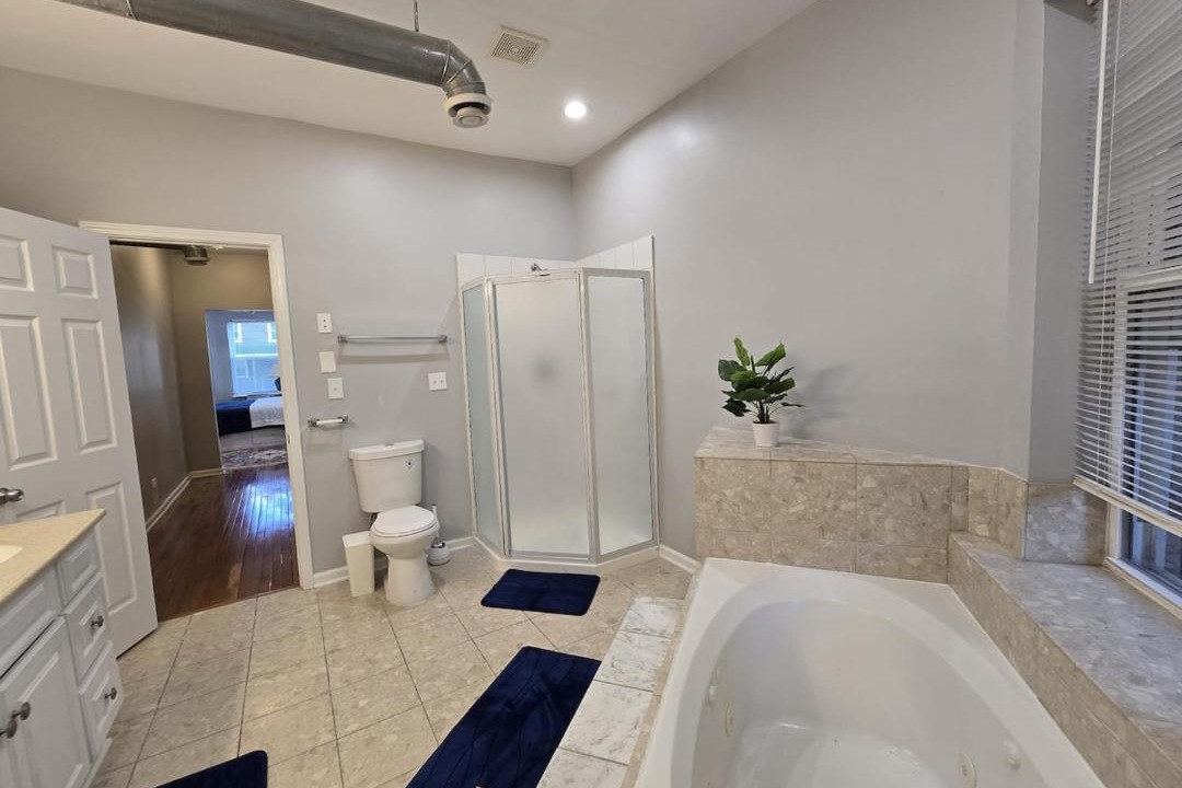 Photo of Bathroom in Woodlawn