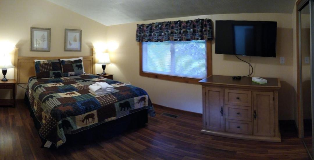 Photo of Bedroom in Chalet Village