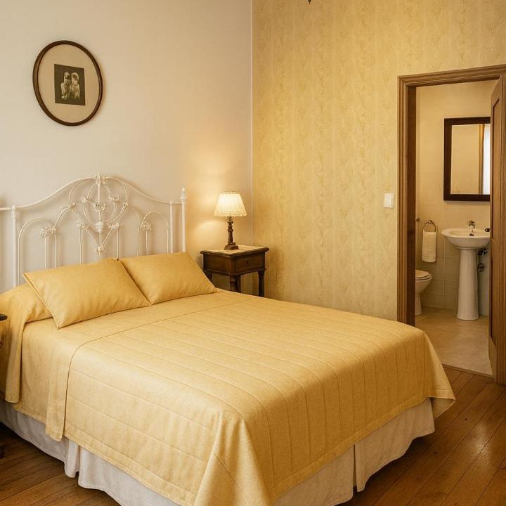 Photo of Bedroom in Vicuna