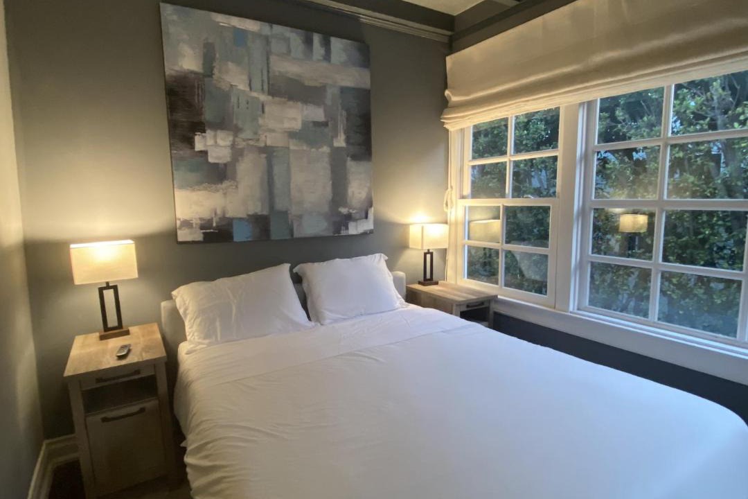 Photo of Bedroom in Fairfax District