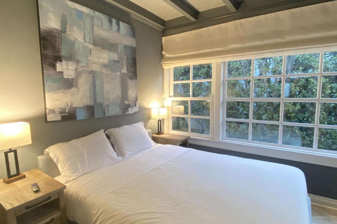 Photo of Bedroom in Fairfax District