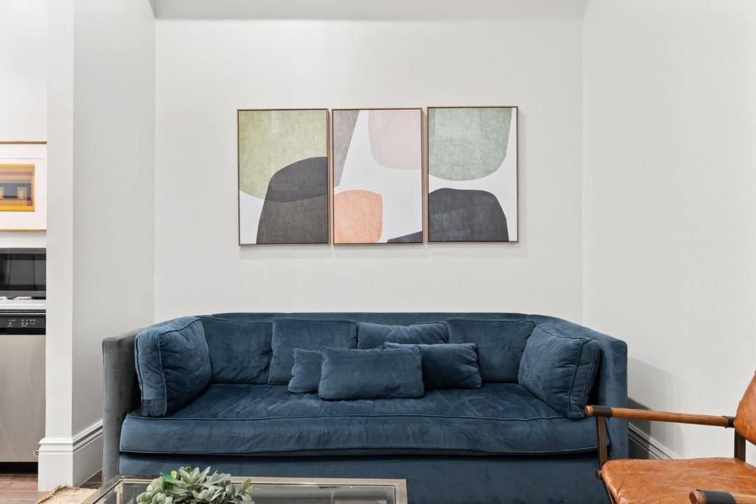 Photo of Livingroom in Central Business District