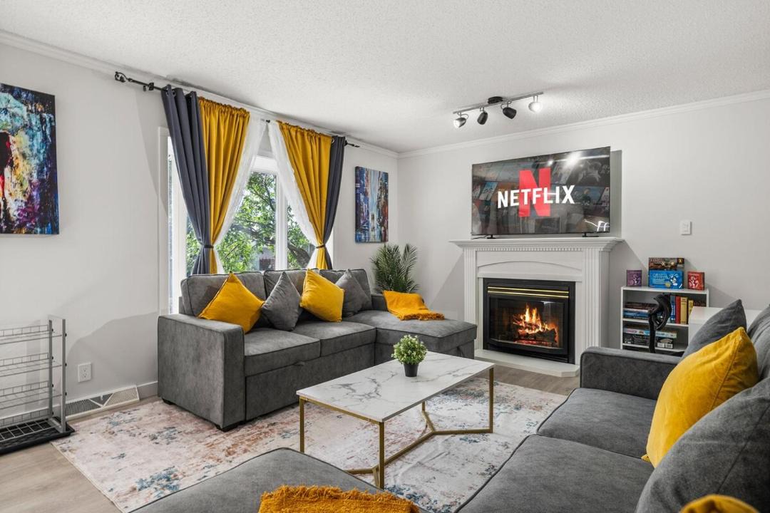 Photo of Livingroom in Southeast Calgary
