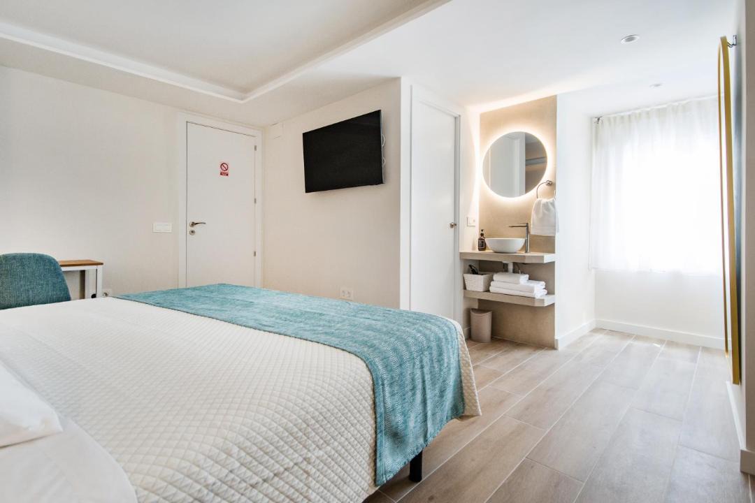 Photo of Bedroom in Golden Triangle of Art
