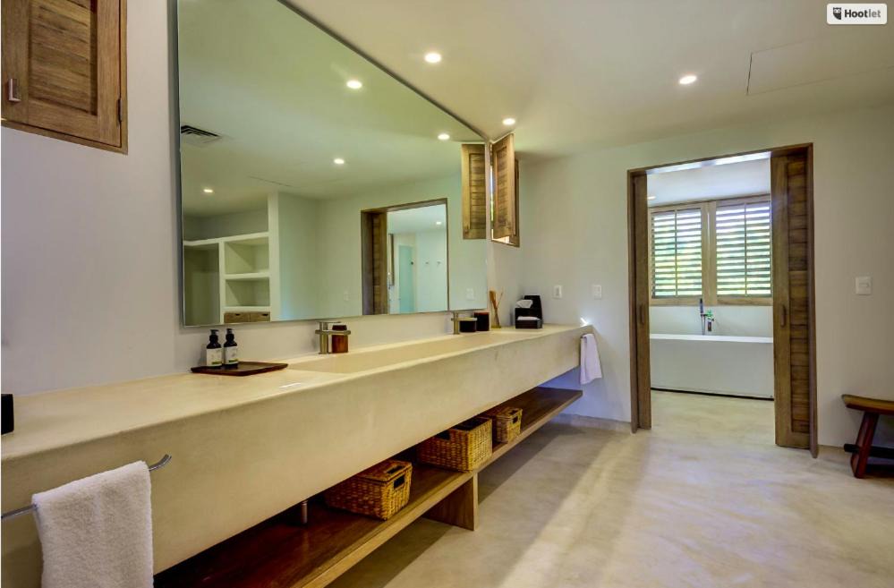 Photo of Bathroom in Zona Hotelera