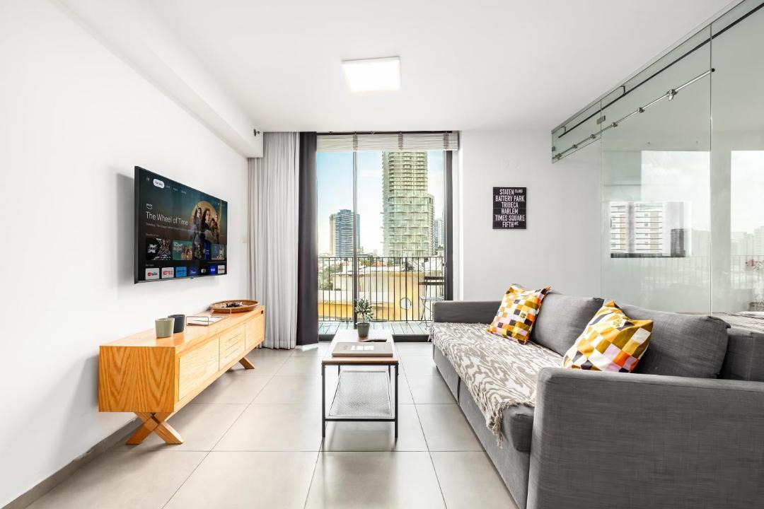 Photo of Livingroom in American Colony